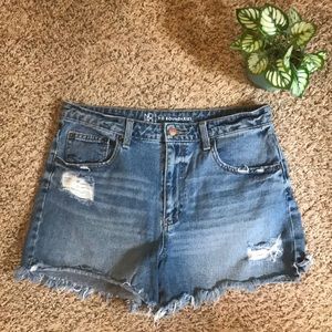 Hi rise blue jean shorts